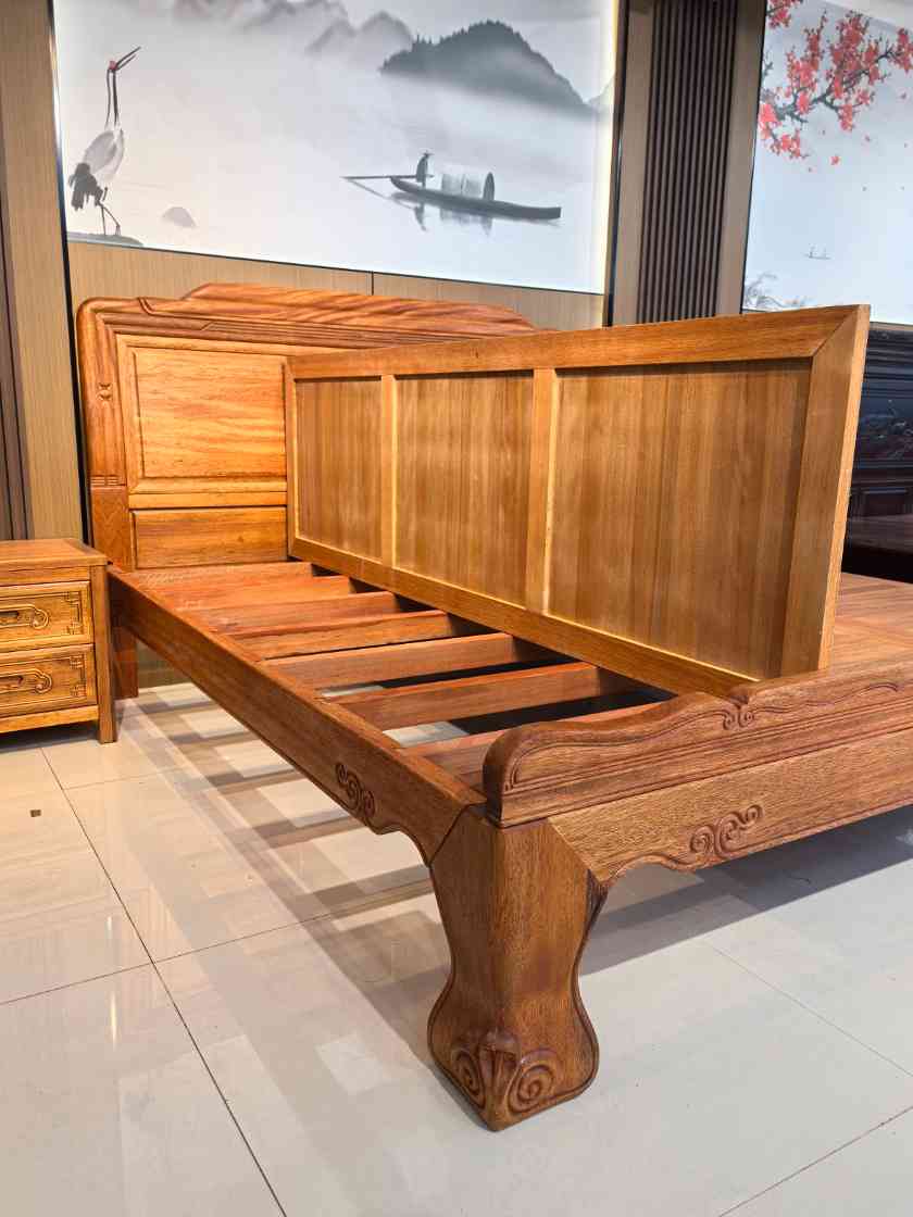 木蜡油工艺老虎脚新古典床！有1.5、1.8、2米。既大气又健康环保！(图3)