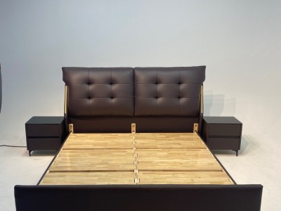 床头、床尾三个榫卯卡槽孔位，可调节 型号：801#带灯 面料：生态真皮 颜色：深