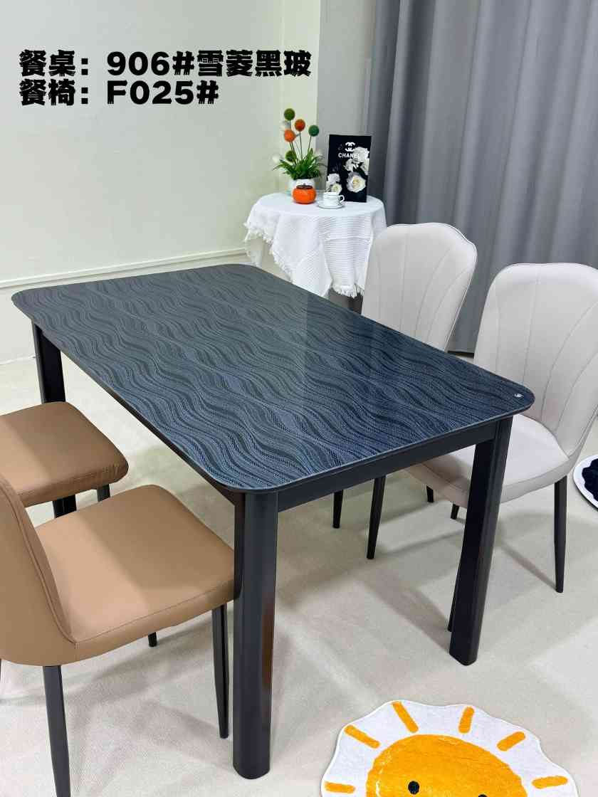 轻奢风西餐桌906# 台面：雪菱黑玻 椅子：F012# F025# 软包椅子(图1)