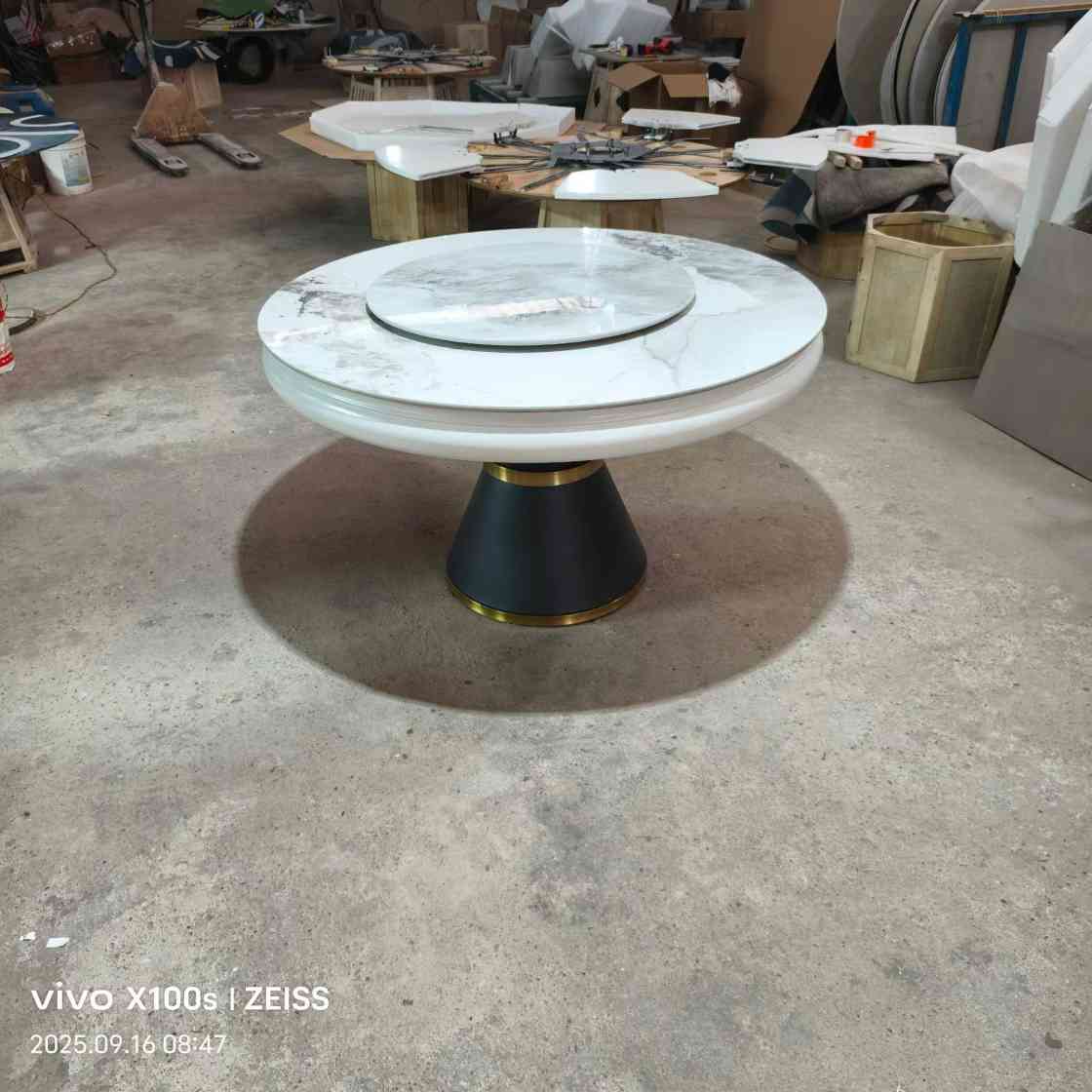 1.35米变1.9米全岩板餐桌(图1)